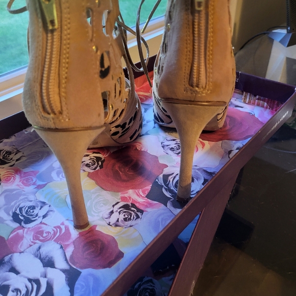 Strappy sandals - Picture 3 of 4